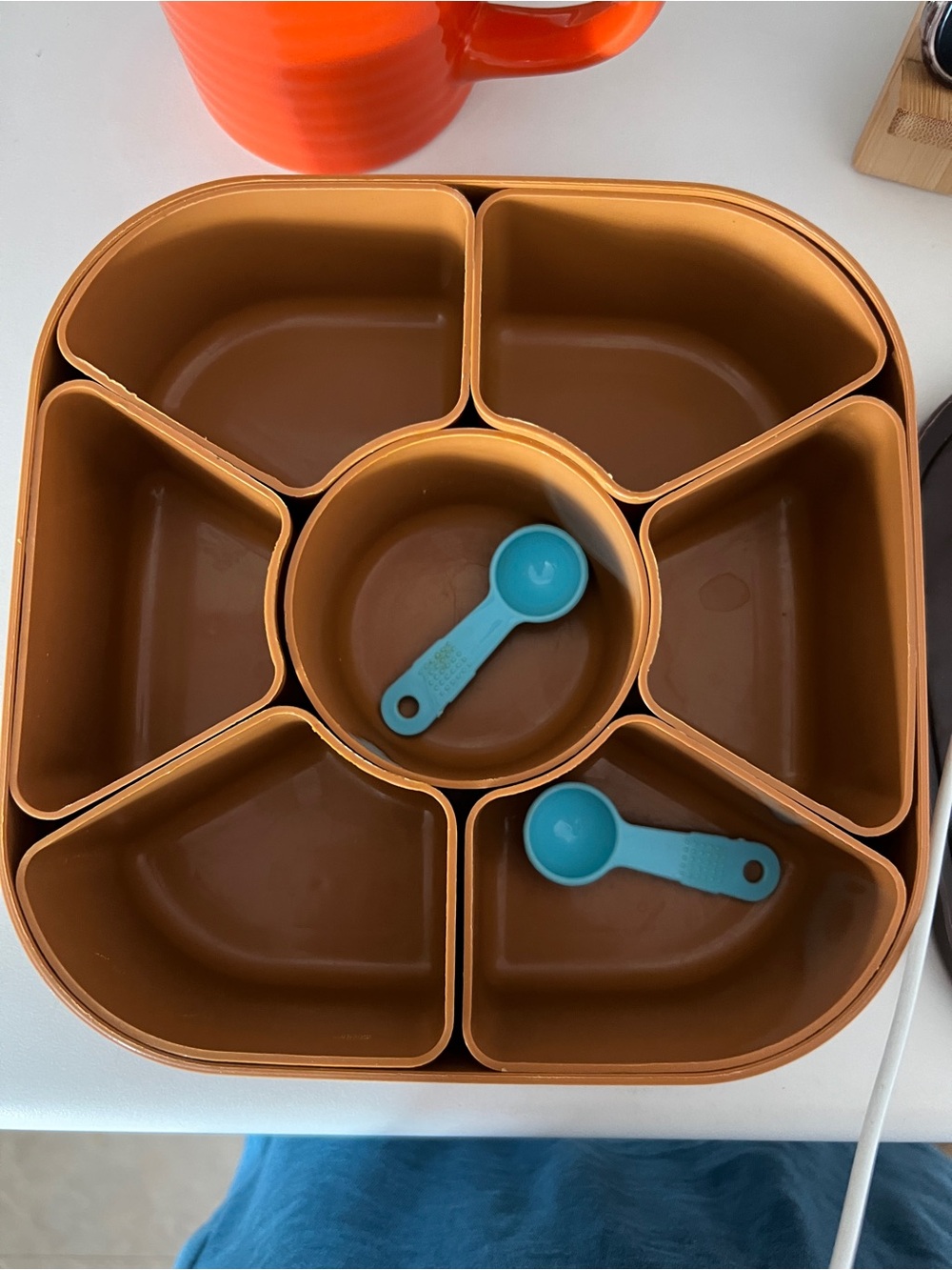 Assorted Kitchen Utensils - Picture 11 of 16